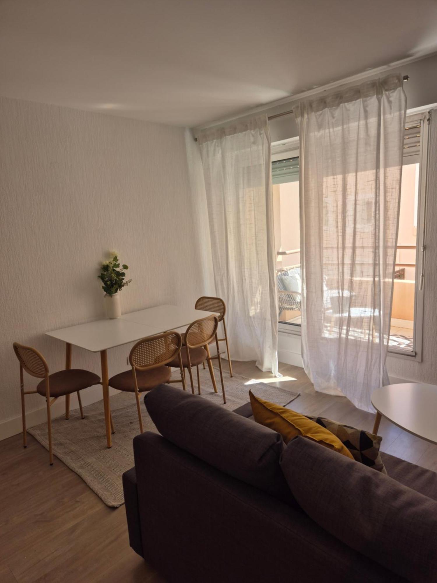 Appartement T2 - Hyeres Gare ภายนอก รูปภาพ