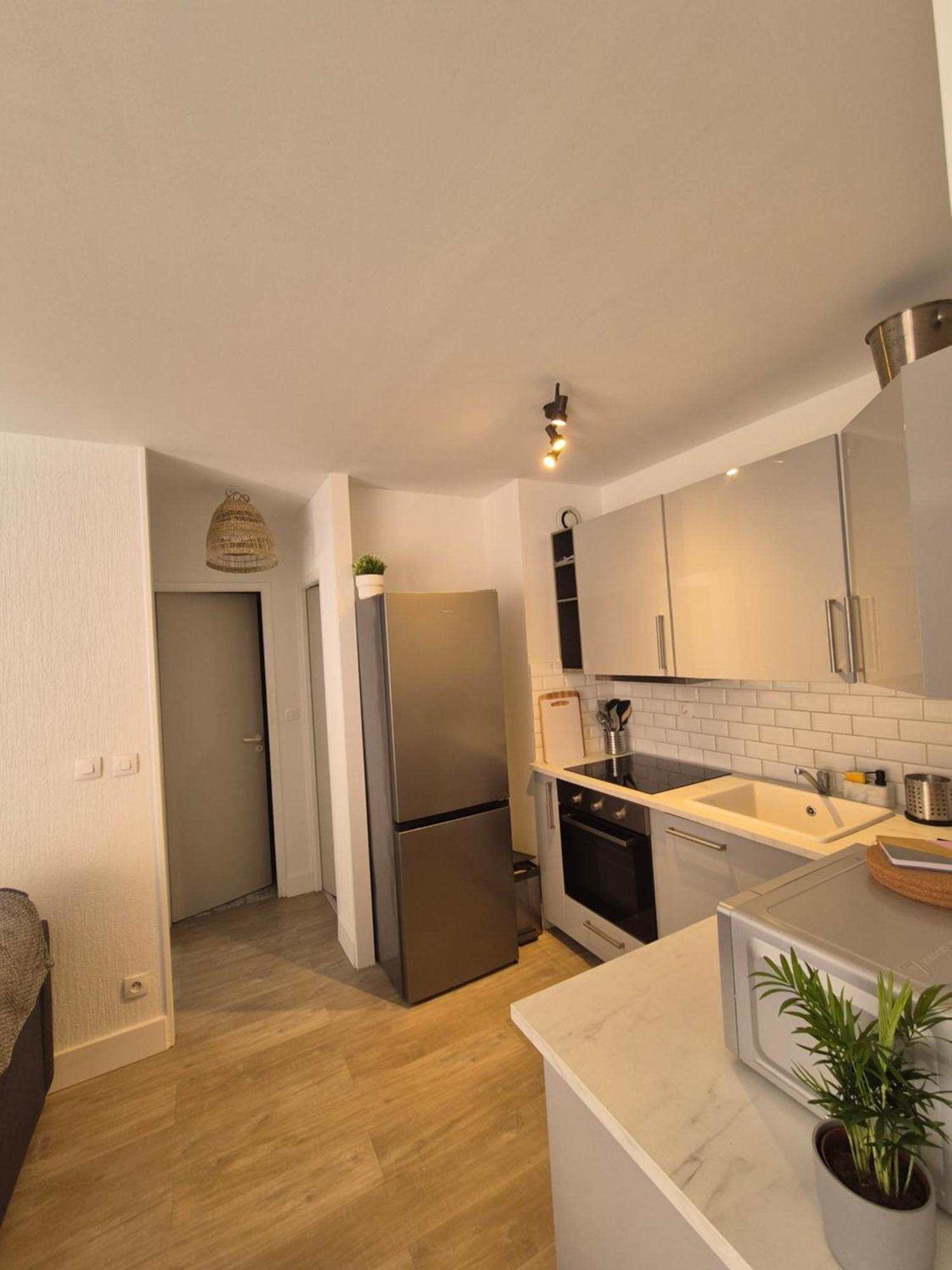 Appartement T2 - Hyeres Gare ภายนอก รูปภาพ